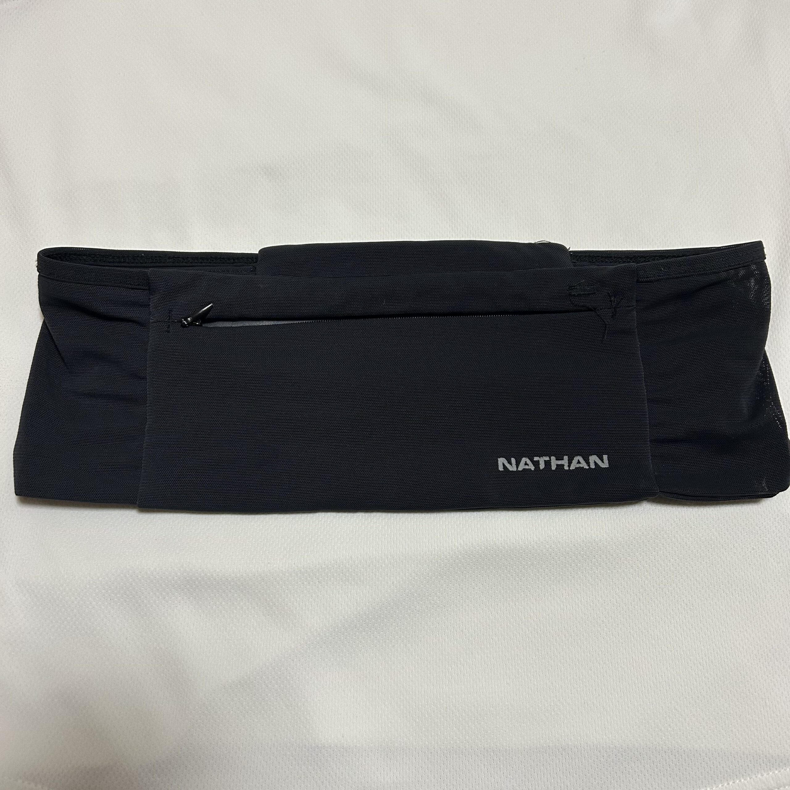ネイサン ジップスター マックス ランニングポーチ 外観
